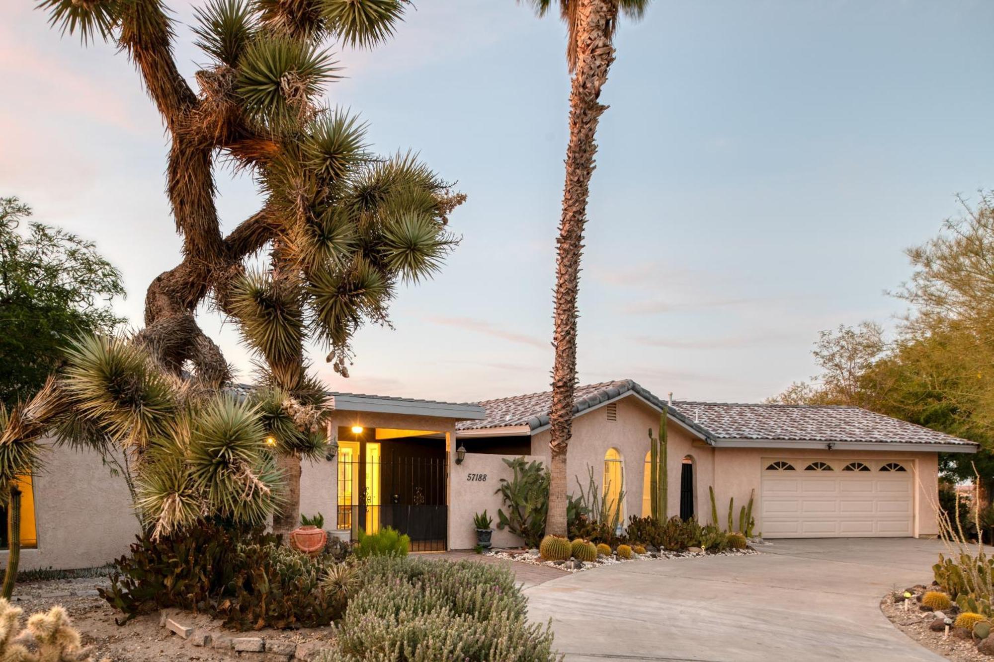 Archie By Avantstay Desert Retreat W Courtyard Edge Of Joshua Tree Yucca Valley Exteriör bild